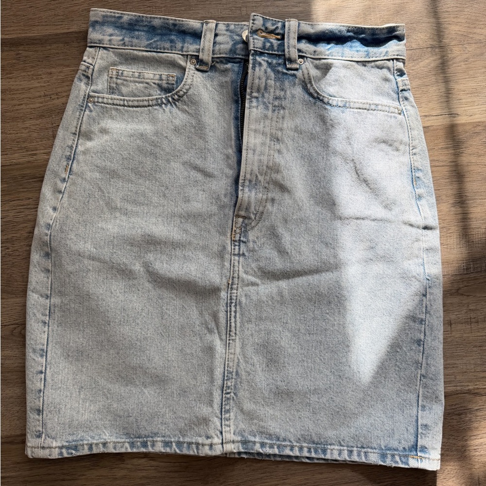 H&M Light Blue Denim Pencil Skirt